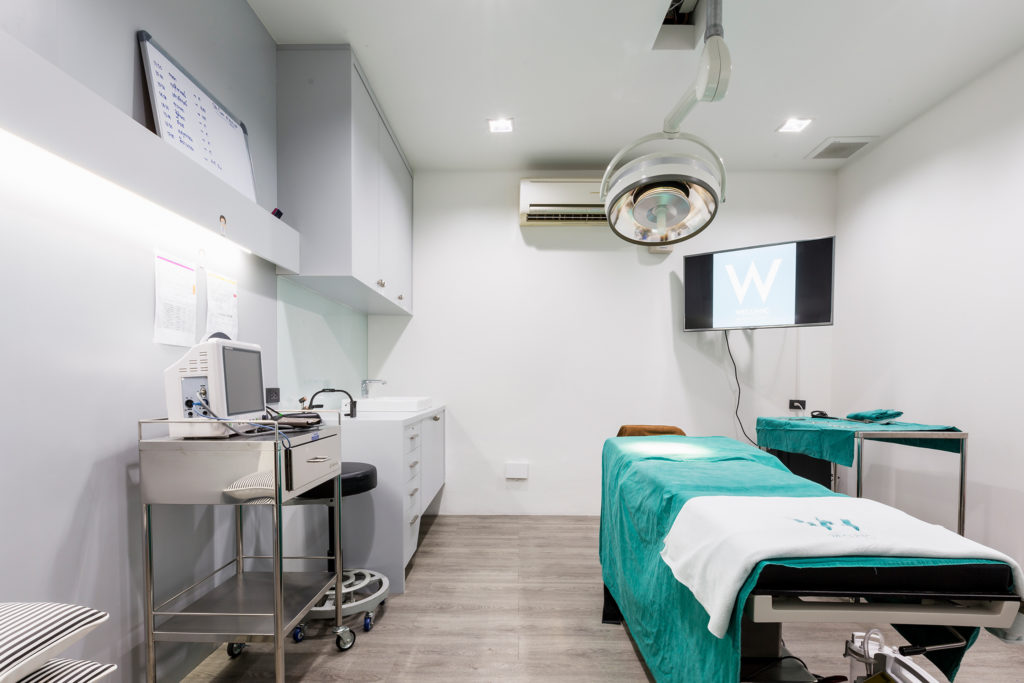 บรรยากาศคลินิก-เสริมจมูกผู้ชาย-weclinic-ห้องผ่าตัด