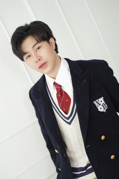 หลังเสริมคาง